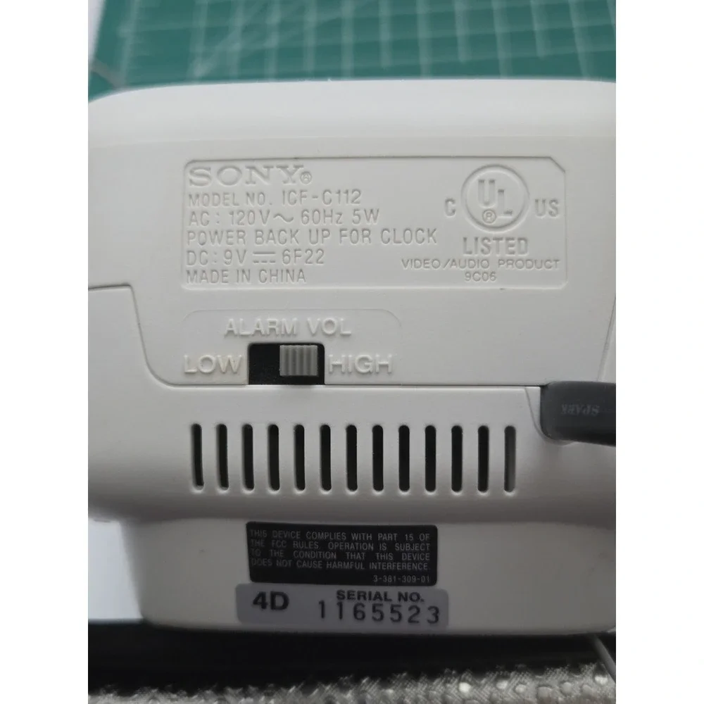 Sony icf c112